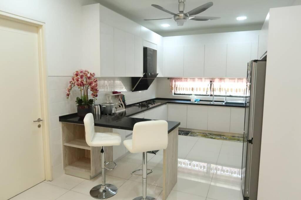 PROMO Private luxurious Nilai Vacation Home Exterior foto